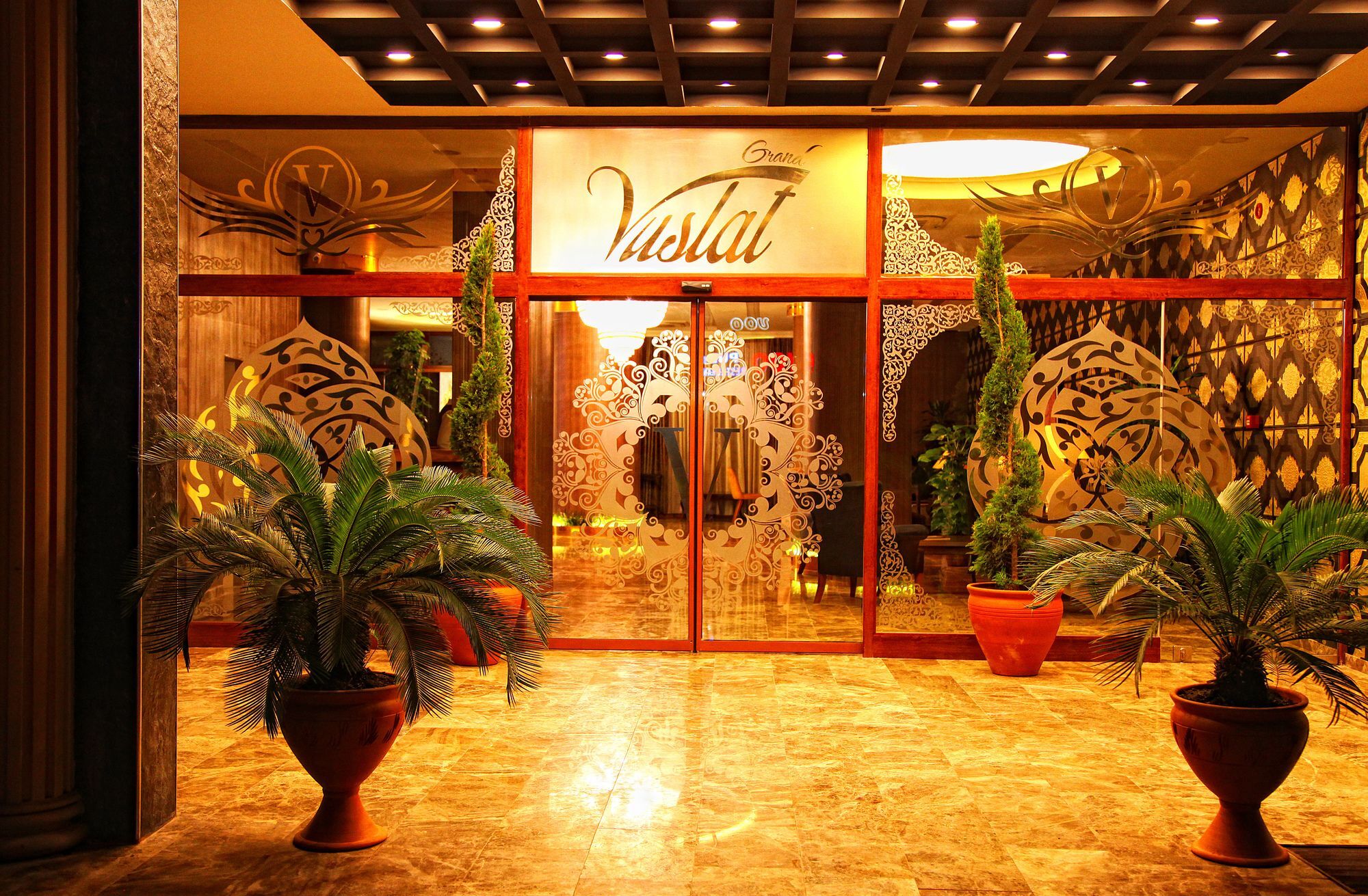 Grand Vuslat Hotel Трабзон Екстериор снимка